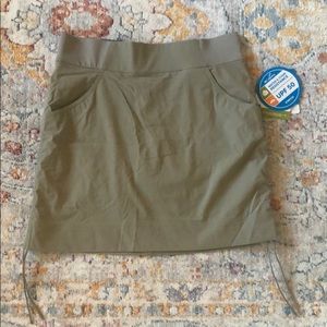 Small Columbia Skort. “Jupe short”